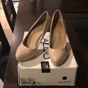 Nude patent leather heels from Aldo